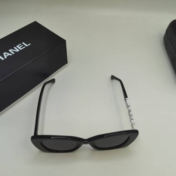 Chanel black square frame sunglasses are the favorite of fashionistas - Picture 5 of 6